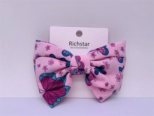 Des boucles de cheveux pour femmes, des boucles de cheveux pour enfants.