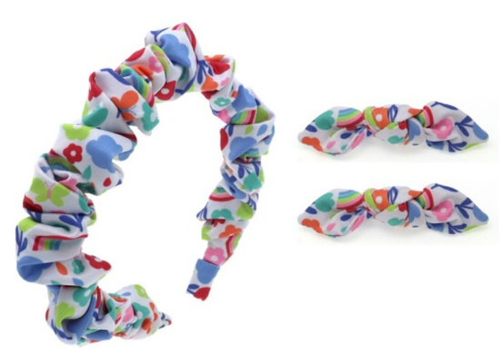 Des bandes de coiffure et des brochettes pour enfants aux motifs variés