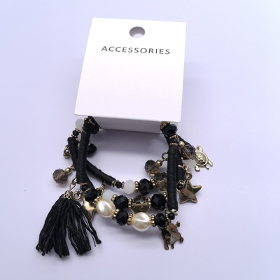 Différents styles Les enfants noirs à la mode Bracelets avec pendentifs uniques