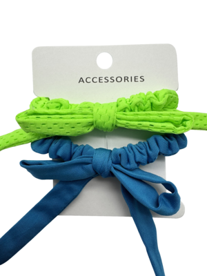 Des cravates en tissu pour femmes avec de minuscules boucles de cheveux