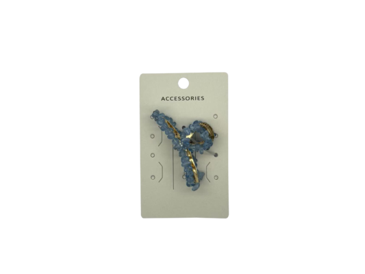 Épingle à cheveux à la main avec une griffe de gravier cristallin naturel