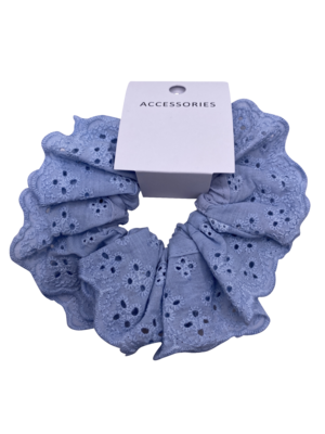 Des pinces à cheveux pour enfants avec des motifs de papillons à arc de fleurs