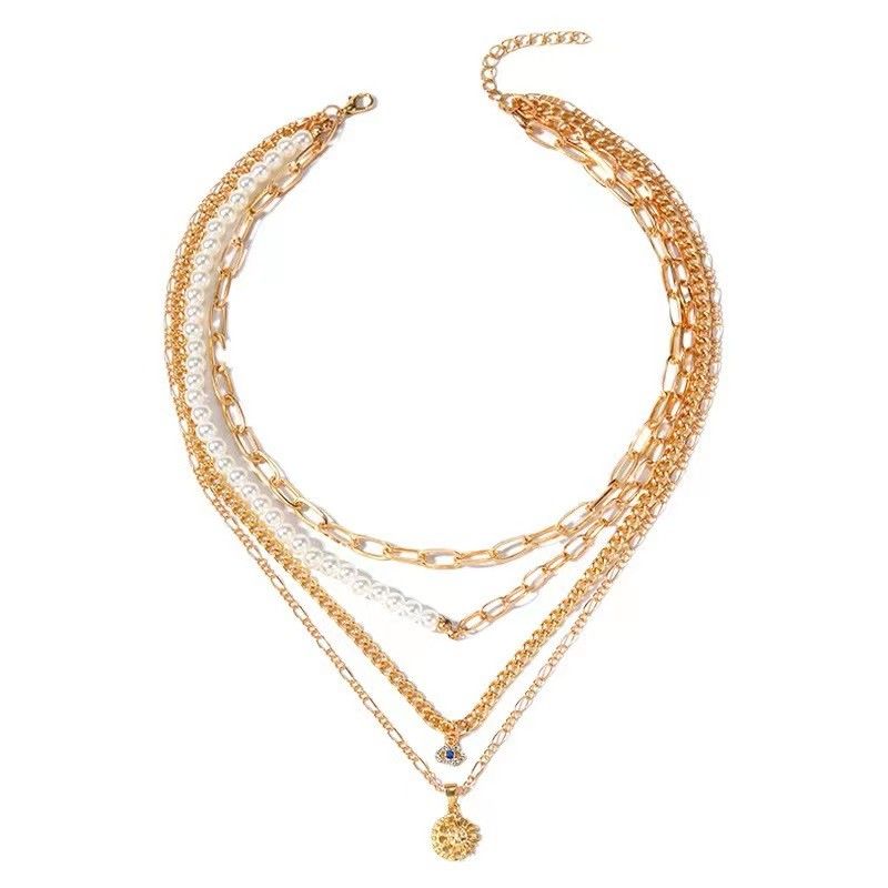 Collier féminin haut de gamme durable de couleur or