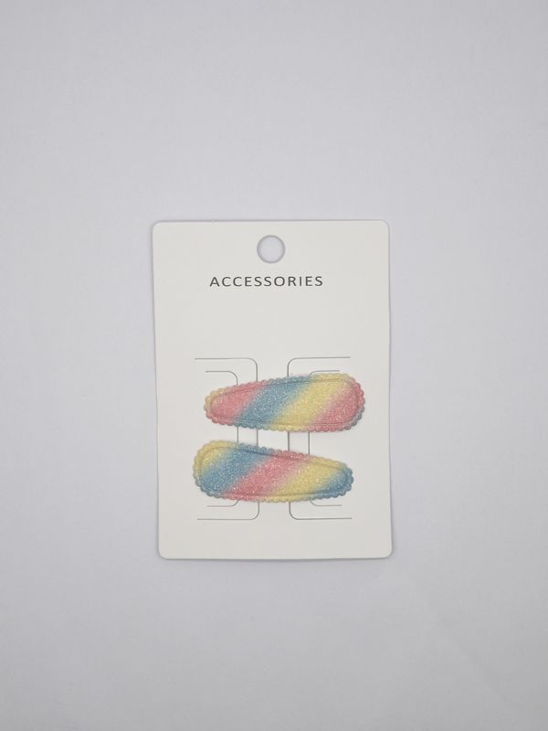 Adorables coupes de cheveux de filles aux couleurs correspondantes