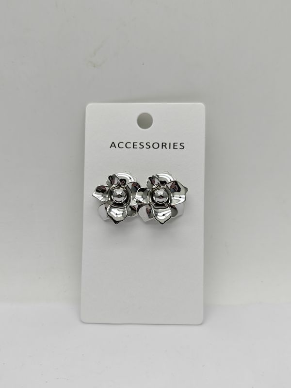 Boucles d'oreilles en argent ovale intemporelle pour occasions quotidiennes ou formelles